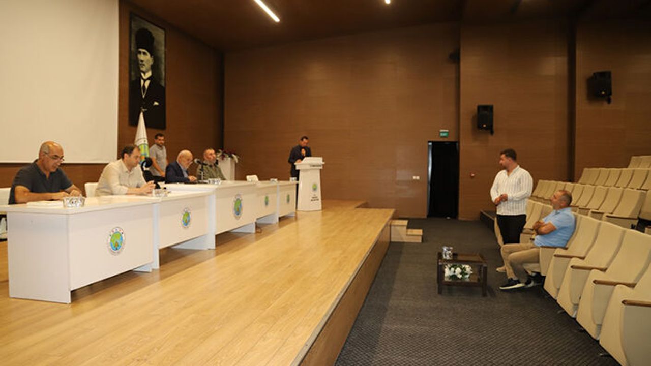 Hendek Belediyesi İşyerlerinin Kiralama İhalesi Yapıldı