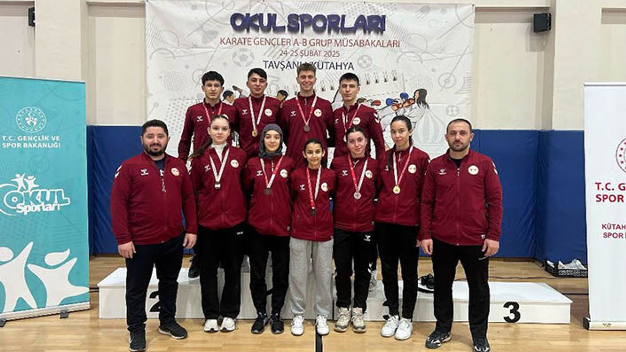 Hendekli 11 Karateci Final Biletini Kaptı