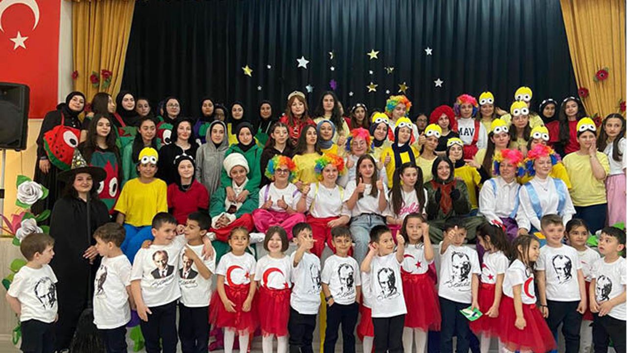 Ne Güzel Bir Günsün, Çocuklar Gülsün