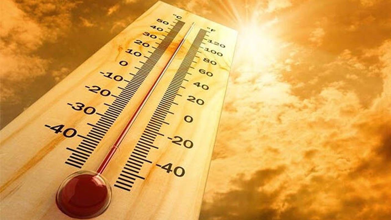 Bu Saat Aralığında Zorunlu Olmadıkça Güneşe Çıkmayın