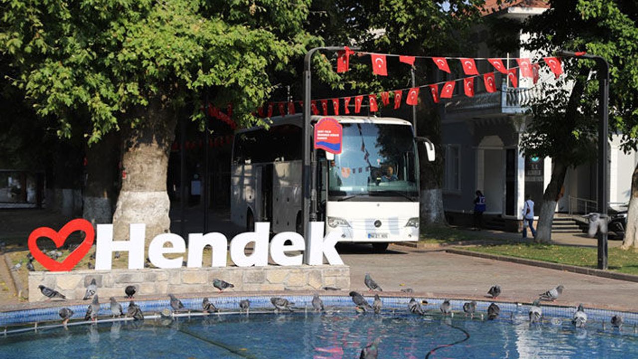 Hendek’te Bu Yıl Da Binlerce Kadın Denizle Buluştu