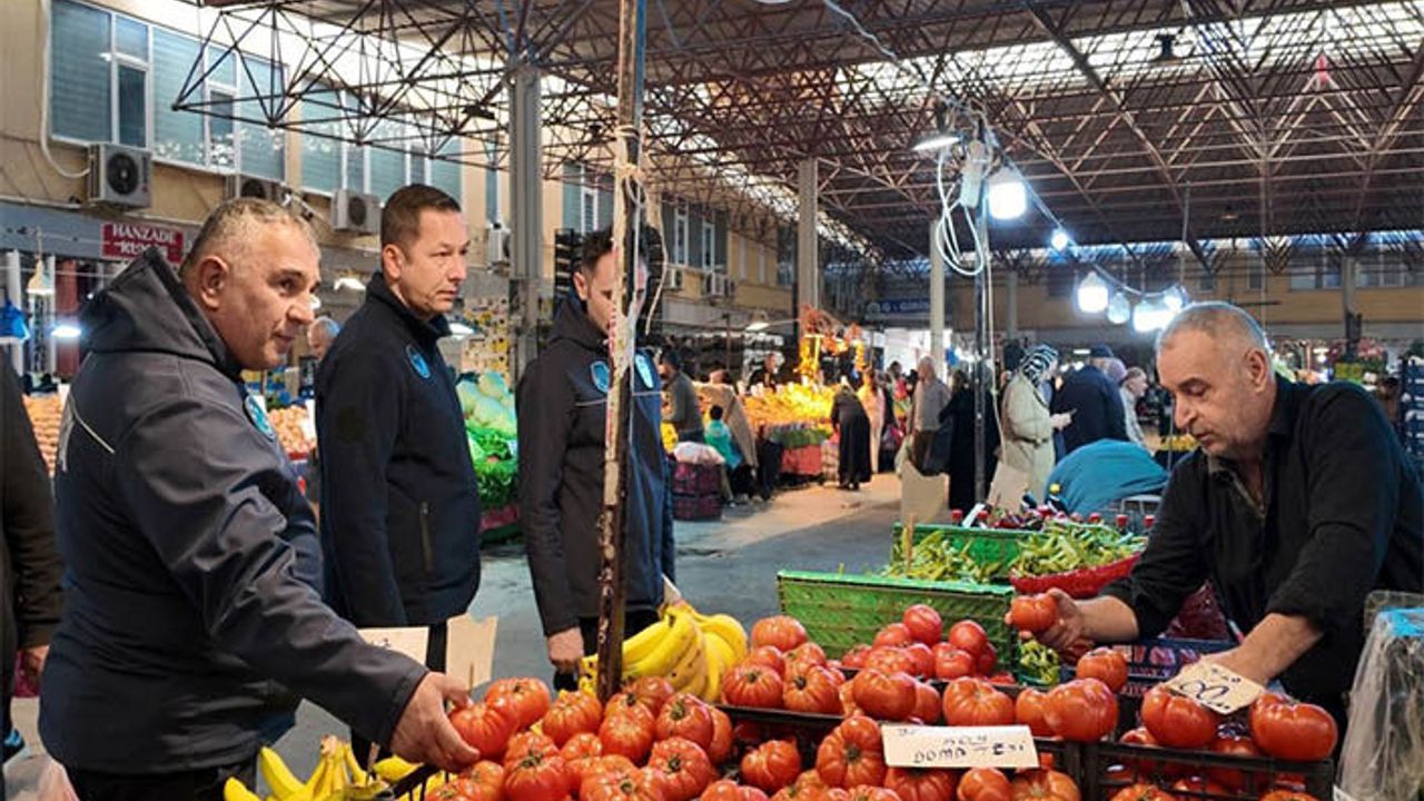 Zabıta Ekiplerinden Pazar Yerinde Yoğun Denetim