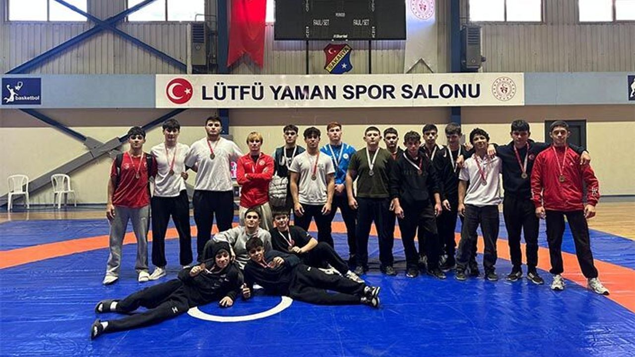Akşemsettin M.T.A.L Güreşte İl Şampiyonu