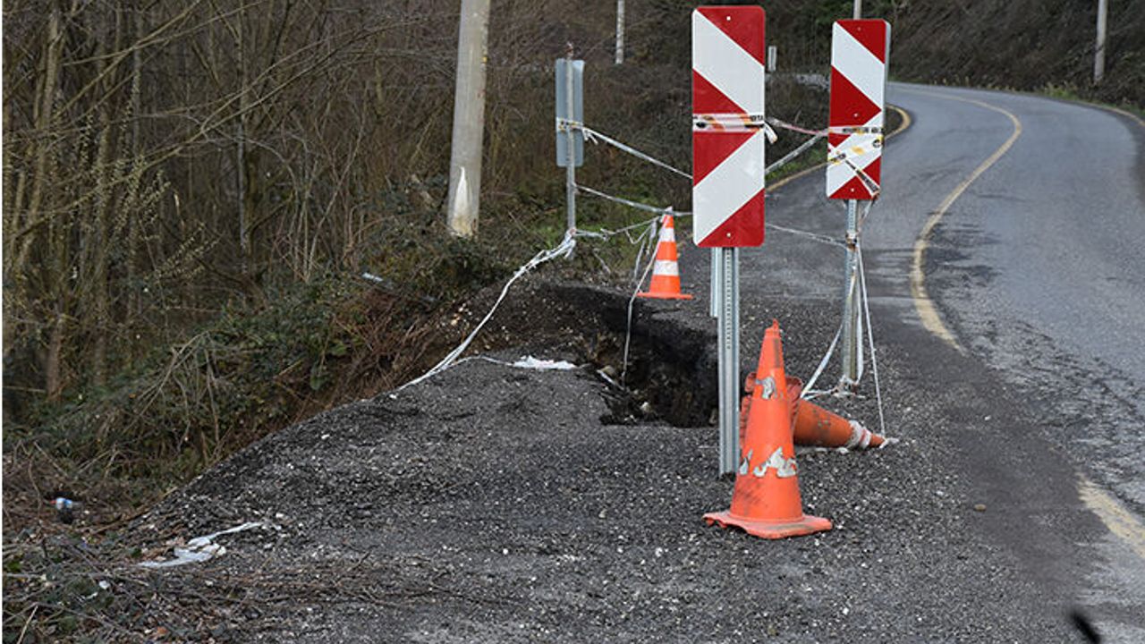 Dikmen Grup Yolu Tek Şeritli Kullanılıyor, Sürücüler Tedirgin