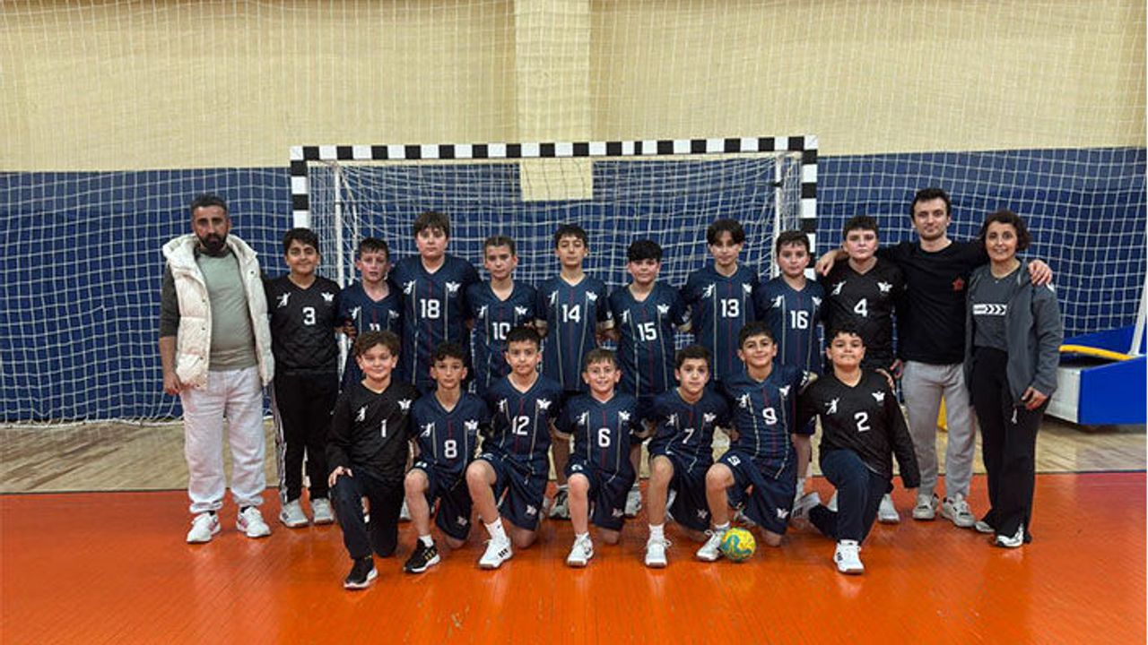 Hendek Şehit Mahmutbey Ortaokulu Durdurulamıyor