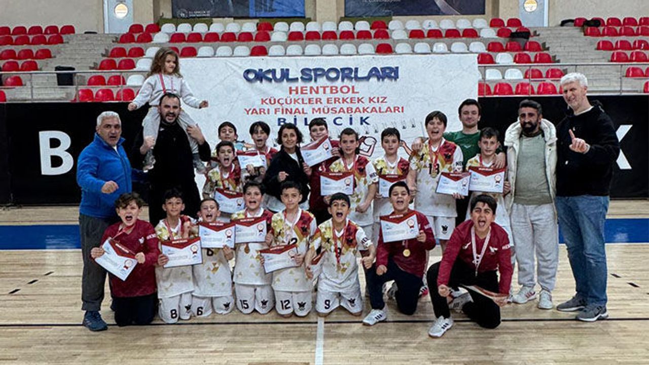 Şehit Mahmutbey Ortaokulu, Türkiye Finallerinde