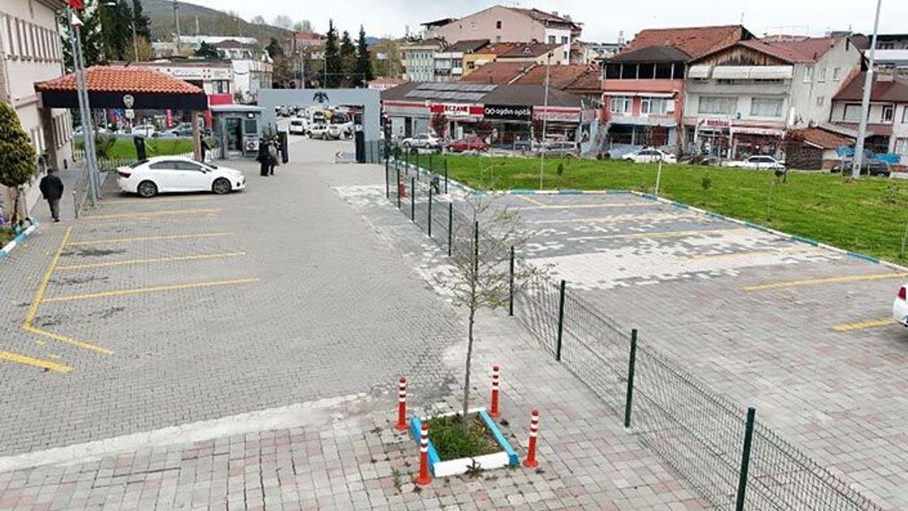 Polis Haftası Etkinliklerine Tel Örgü Gölgesi…