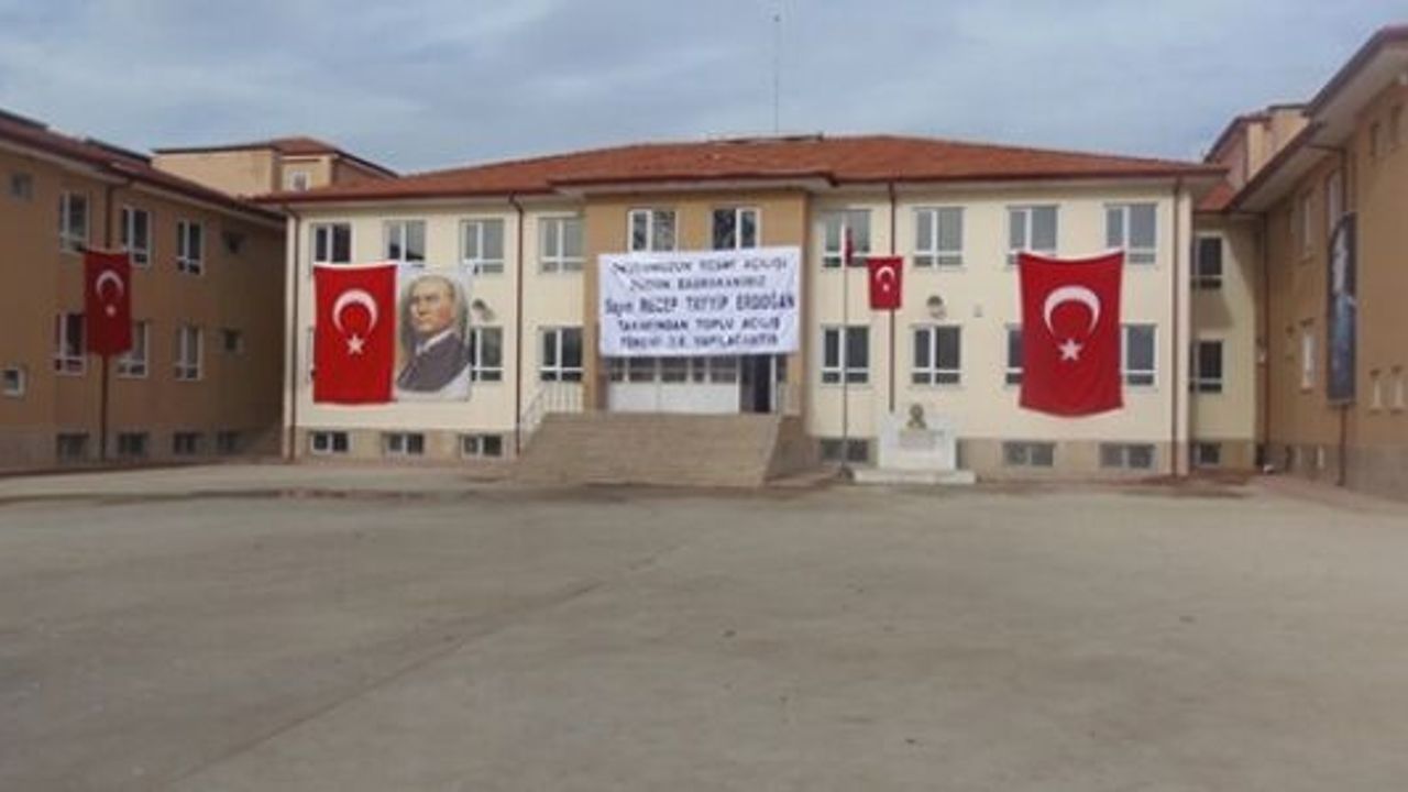 UZUNCAORMAN  İLK VE ORTAOKULU RESMİ AÇILIŞI BU GÜN