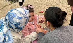 Hendek CHP 23 Nisan Bayramını Standa Gelen Çocuklarla Kutladı