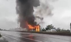 Hendek’te Yolcu Otobüsü Alevlere Teslim Oldu