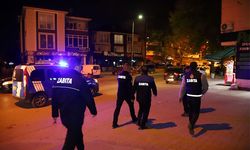Hendek Belediyesi Zabıta Ekiplerinden Kaldırım İşgallerine Sıkı Denetim