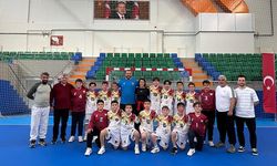 Hendek Şehit Mahmutbey Ortaokulu Grup 1. Maçına Çıkıyor