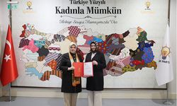AK Parti Hendek Kadın Kollarında Bayrak Değişimi