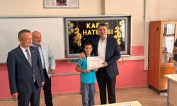Hendek’te Karne Sevinci, Kaymakam ve Belediye Başkanı Öğrencilerle Bir Araya Geldi