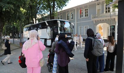 Hendek Belediyesi Bu Yılda Binlerce Kadını Denizle Buluştu