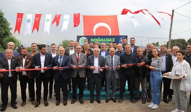 Hendek’te 7 Mahalle Daha Doğalgaza Kavuşuyor, İlk Kepçe Vuruldu