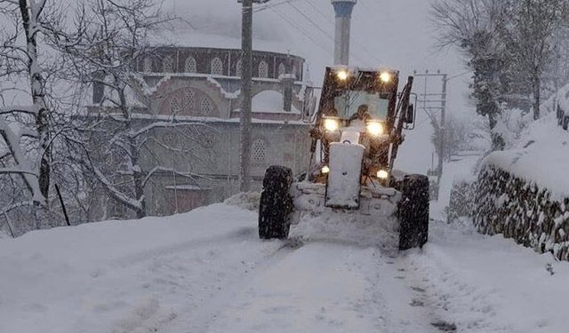 Hendek Belediyesi´nin Karla Mücadelesi Başladı