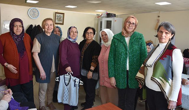 Hendek’te Kadınlar Hem Sosyalleşiyor, Hem de Aile Bütçesine Katkı Sağlıyor