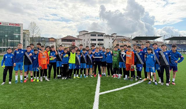 Hendekspor’da 23 Nisan Kutlaması