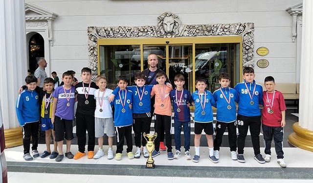 Hendekspor U10 Takımı Namağlup Şampiyon