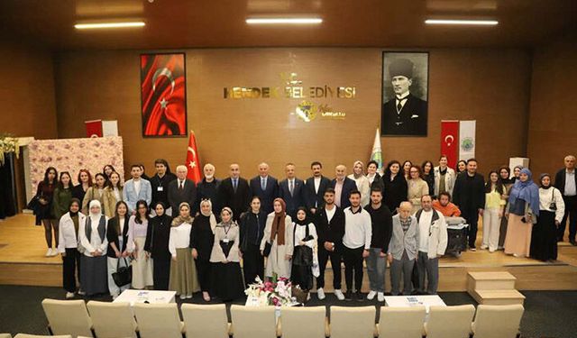 İyi İnsan Nasıl Yetişir?  Konulu Konferans Yoğun Katılımla Gerçekleşti