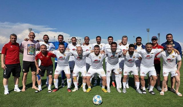 Hendek Veteranlar Çeyrek Finalde