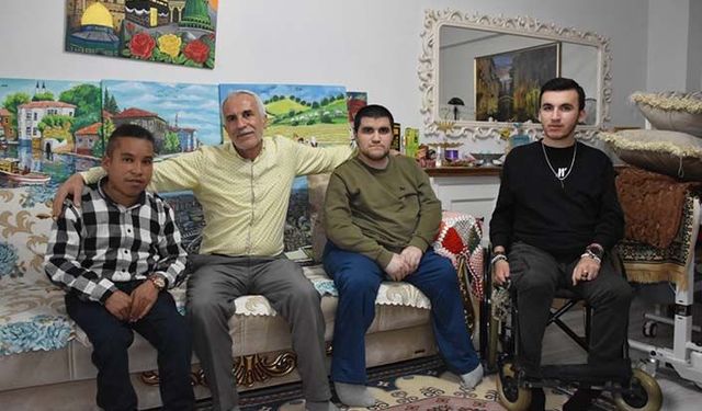3 Engelli Oğluna Hem Annelik, Hem Babalık Yaptı