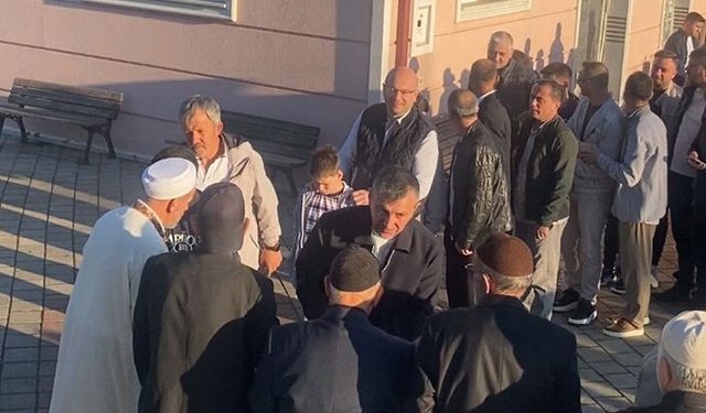 Oğuz Alkaş, Kurban Bayramı’nda Karatoprak Mahallesi’nde
