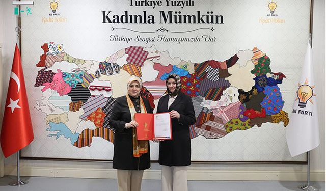 AK Parti Hendek Kadın Kollarında Bayrak Değişimi