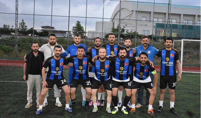 Hedef GSM Turkcell Penaltılarla Çeyrek Finalde