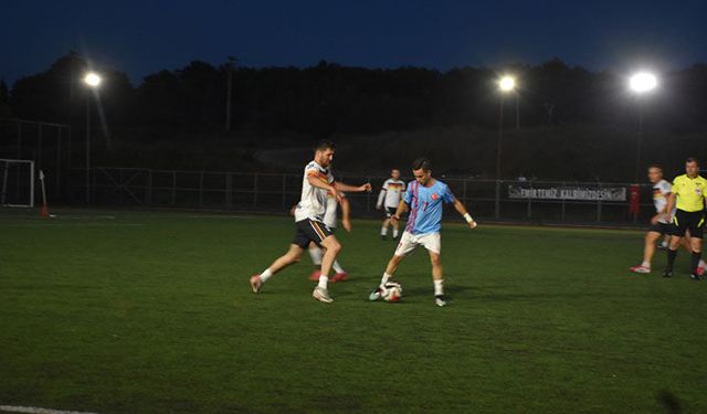 Kırktepe Muhtarlığı 4 Golle Yarı Finalde