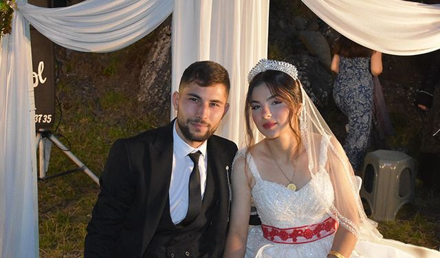 Yeliz ile Berkay Mutluluğa Yelken Açtı