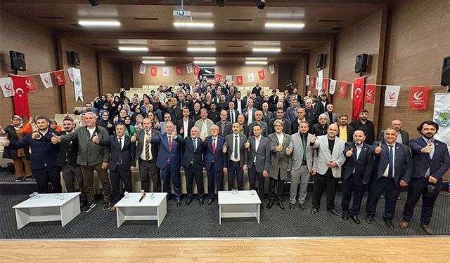 Yeniden Refah Hendek İlçe Divan Toplantısı Gerçekleştirildi