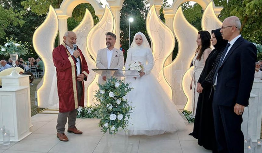 Eğitimcilerden Muhteşem Kır Düğünü