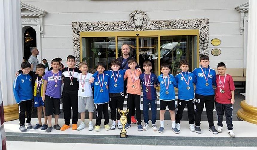 Hendekspor U10 Takımı Namağlup Şampiyon