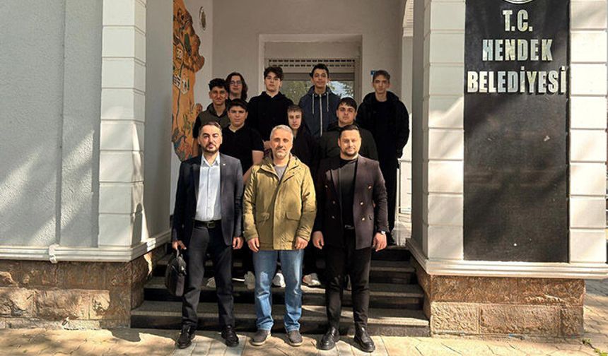 Geleceğin Bilişimcilerinden Hendek Belediyesine Ziyaret
