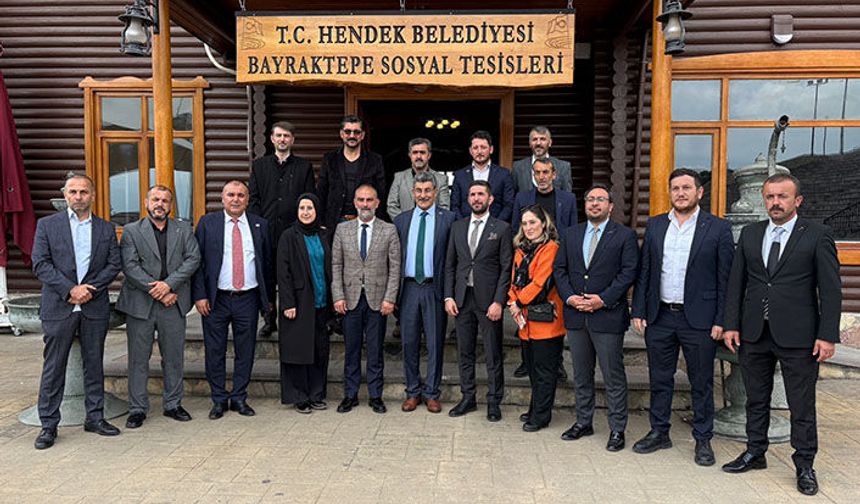 Anahtar Parti’den Hendek’te Saha Ziyaretleri