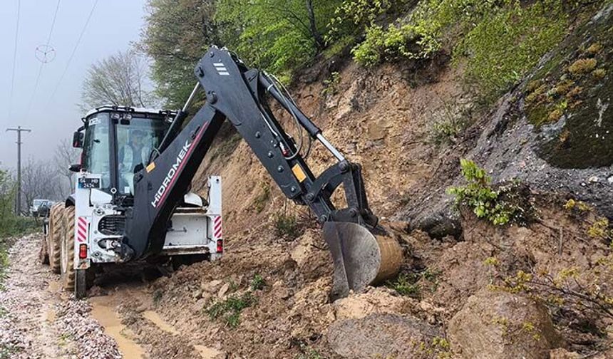 Hendek Belediyesi’nden Heyelana Anında Müdahale