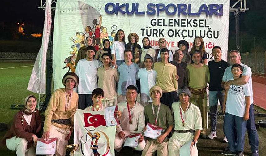 Hendek Anadolu İmam Hatip Lisesi Türkiye Şampiyonu