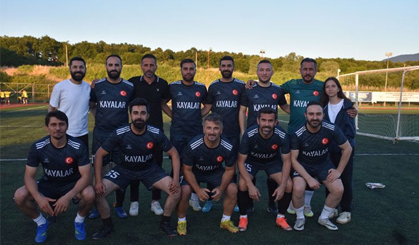 Kayalar 6 Gollü Galibiyetle Grubu Lider Tamamladı