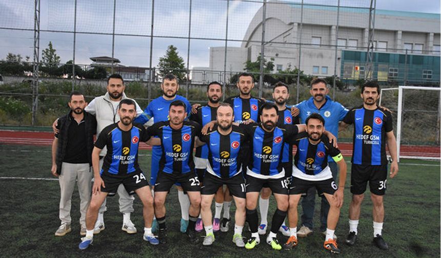 Hedef GSM Turkcell Penaltılarla Çeyrek Finalde