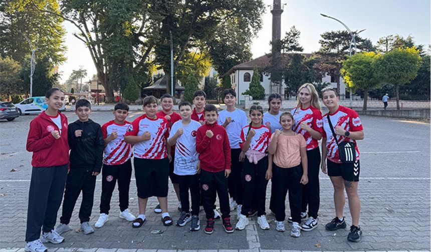 Hendek Şampiyonlar Fight Spor Kulübü Minik-Yıldızlarda Kocaelide