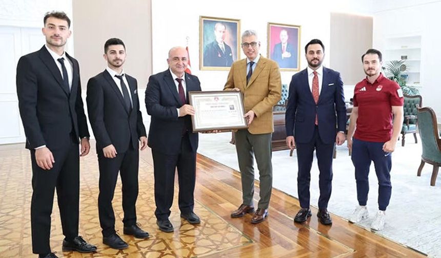 Hendek’li Dünya Şampiyonumuz Yusuf Eren Temizel’den Anlamlı ziyaret