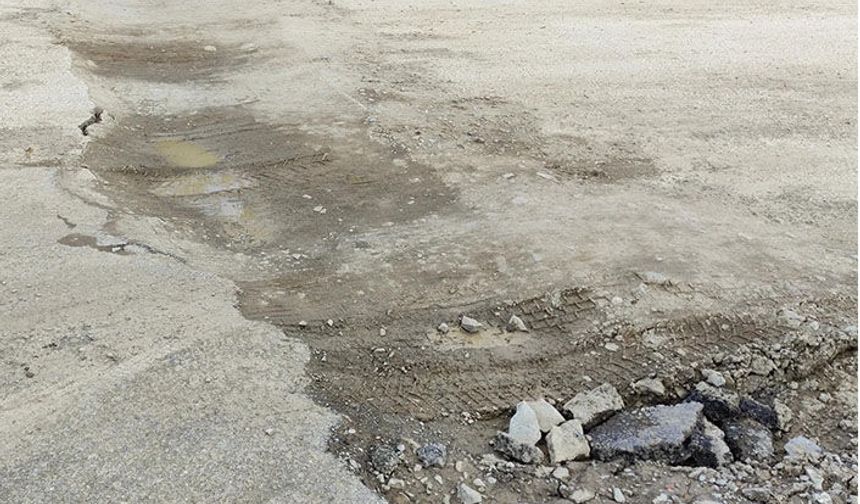 Vatandaşlar Yetkililere Seslendi; Yollar Kazılıyor, Kapatılmıyor