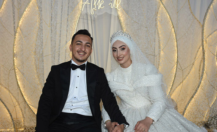 Elif Nur ve Emir Alet Çifti Yapılan Düğün İle Dünya Evine Girdiler